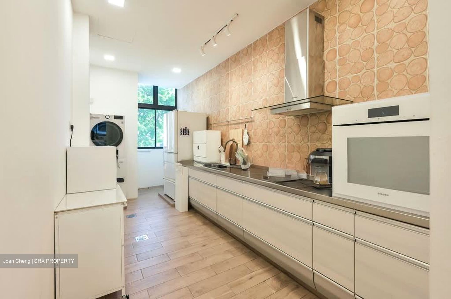 The Summit (D16), Condominium #560340391
